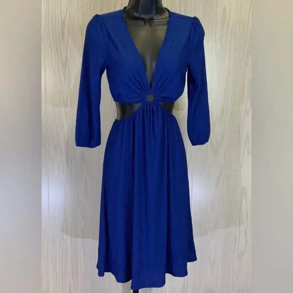Royal Blue O-Ring Cutout Dress by Monteau - Picture 10 of 10